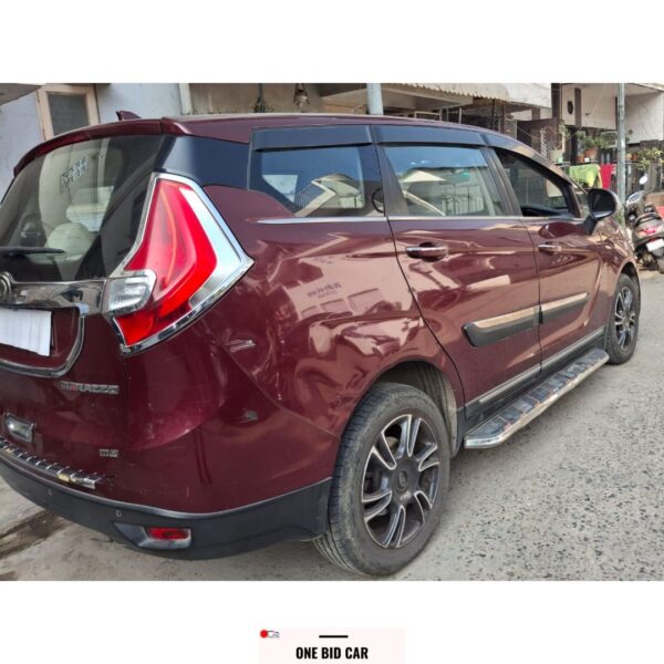 Mahindra Marazzo M8 Top Model (2018) - Image 3