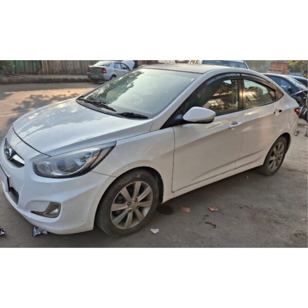 Hyundai Verna SX Petrol (2012) - Image 6