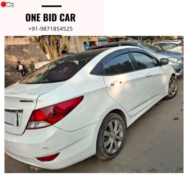 Hyundai Verna SX Petrol (2012) - Image 2