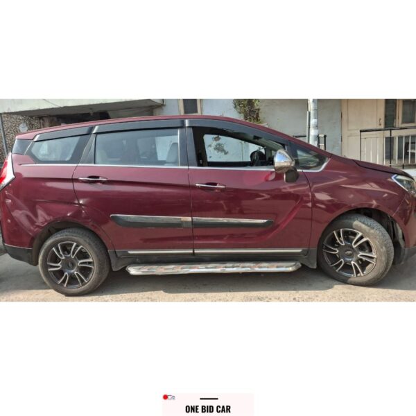 Mahindra Marazzo M8 Top Model (2018)